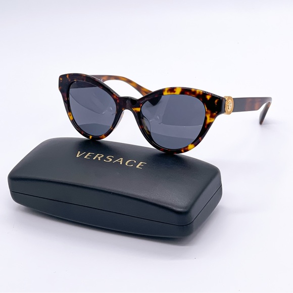 NEW VERSACE VE4435F 108/87 WOMEN’S CAT EYE SUNGLASSES VERSACE VE4435 108/87 - Picture 2 of 12